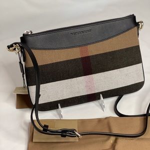 $350 Burberry Peyton crossbody bag. Gently used.. in perfect condition